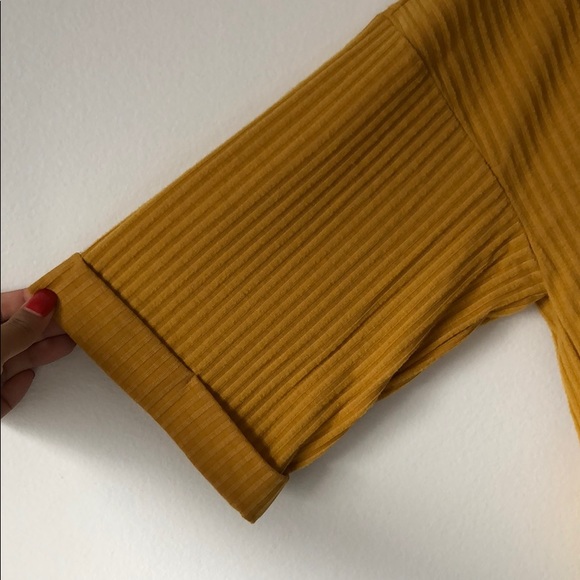 NWT Forever 21 Knit Top - Picture 2 of 5